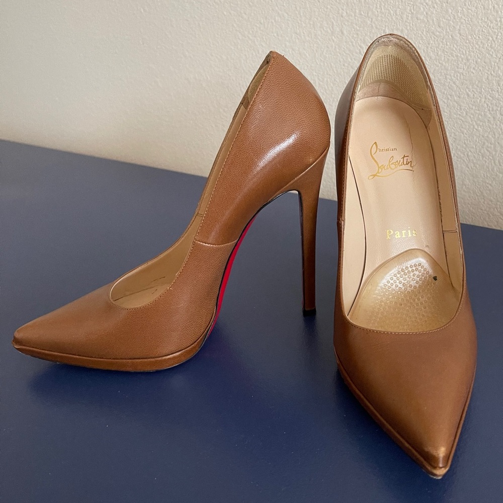 Christian Louboutin Pigalle Plato Pumps